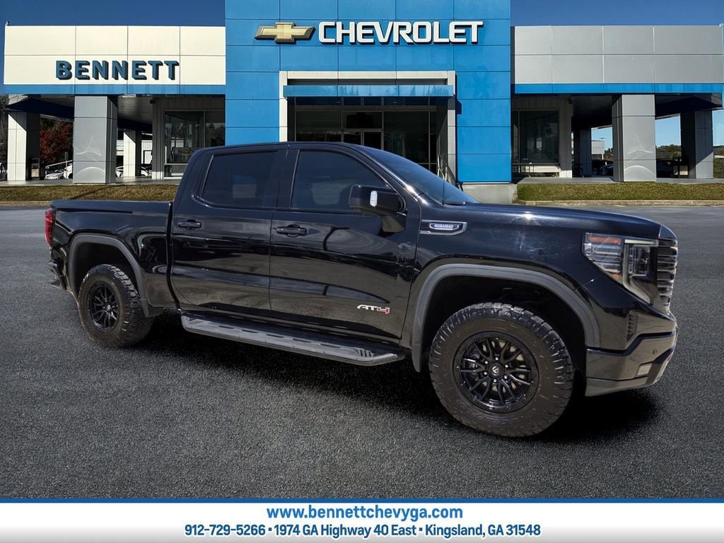 2022 GMC Sierra 4WD Crew Cab Short Box AT4's photo