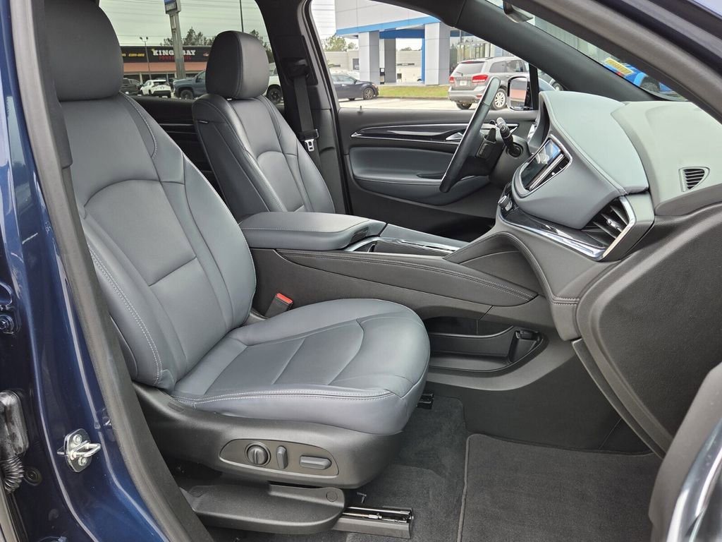 2023 Buick Enclave Essence - Photo 19