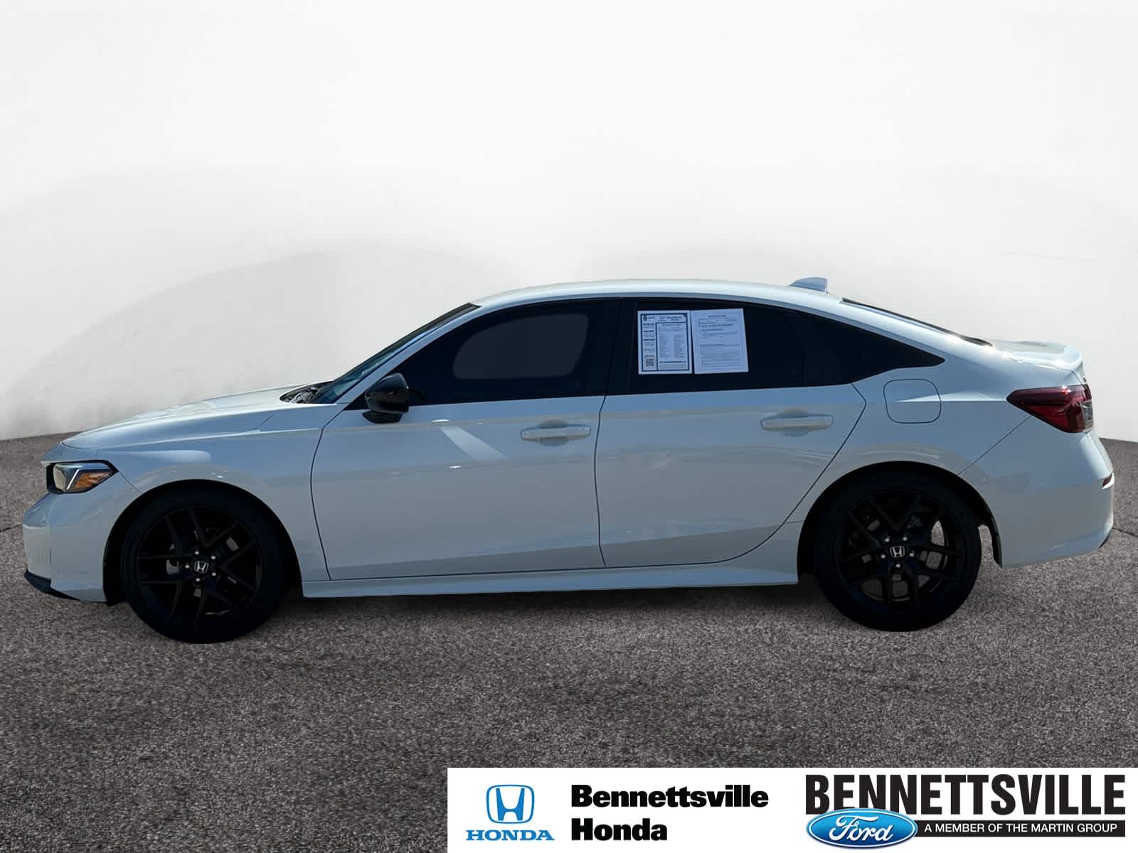 2025 Honda Civic Sport photo 2