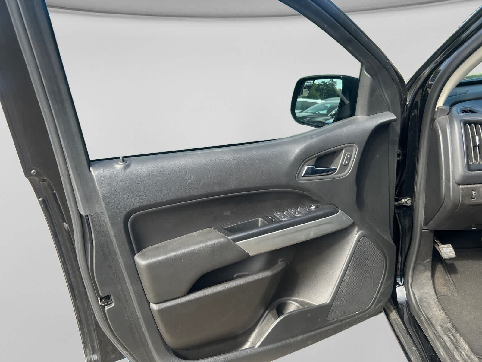 2022 Chevrolet Colorado LT - Photo 10