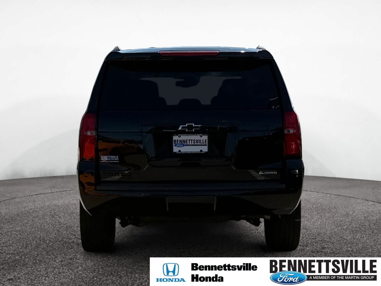 2018 Chevrolet Tahoe Premier photo 3