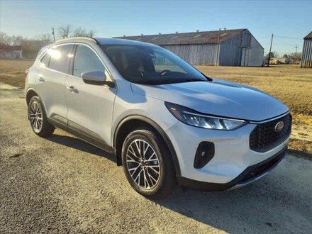 Featured New 2025 Ford Escape Plug-in Hybrid SUV for sale in Bennettsville, SC