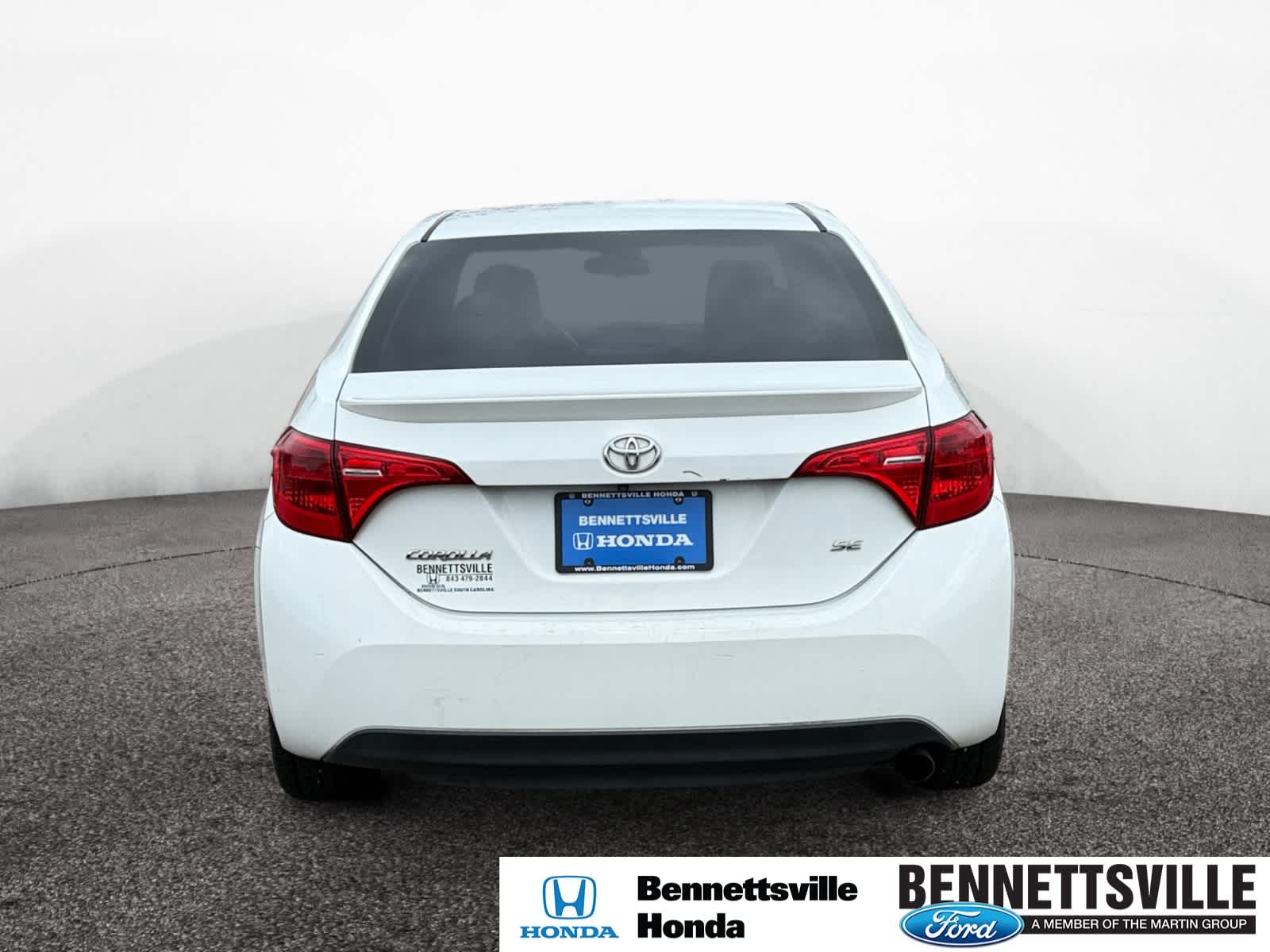 2017 Toyota Corolla L SE photo 4