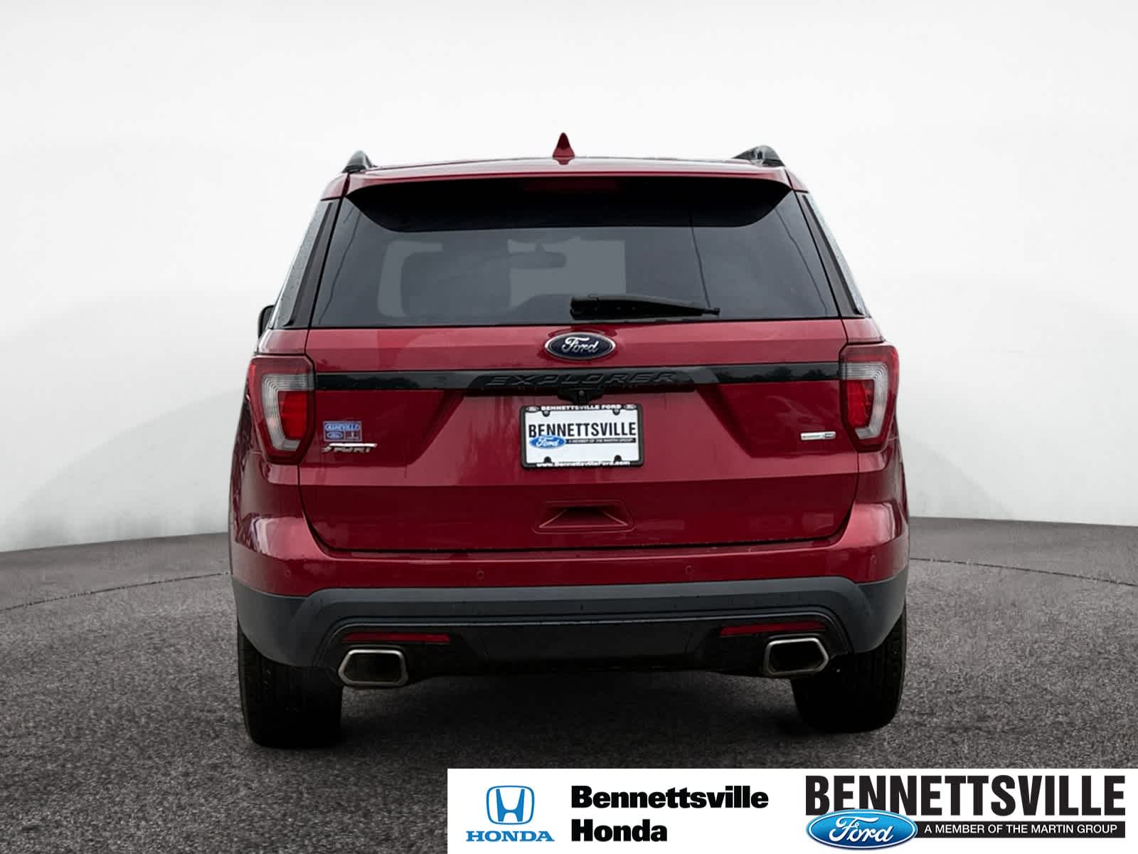 2016 Ford Explorer Sport photo 3