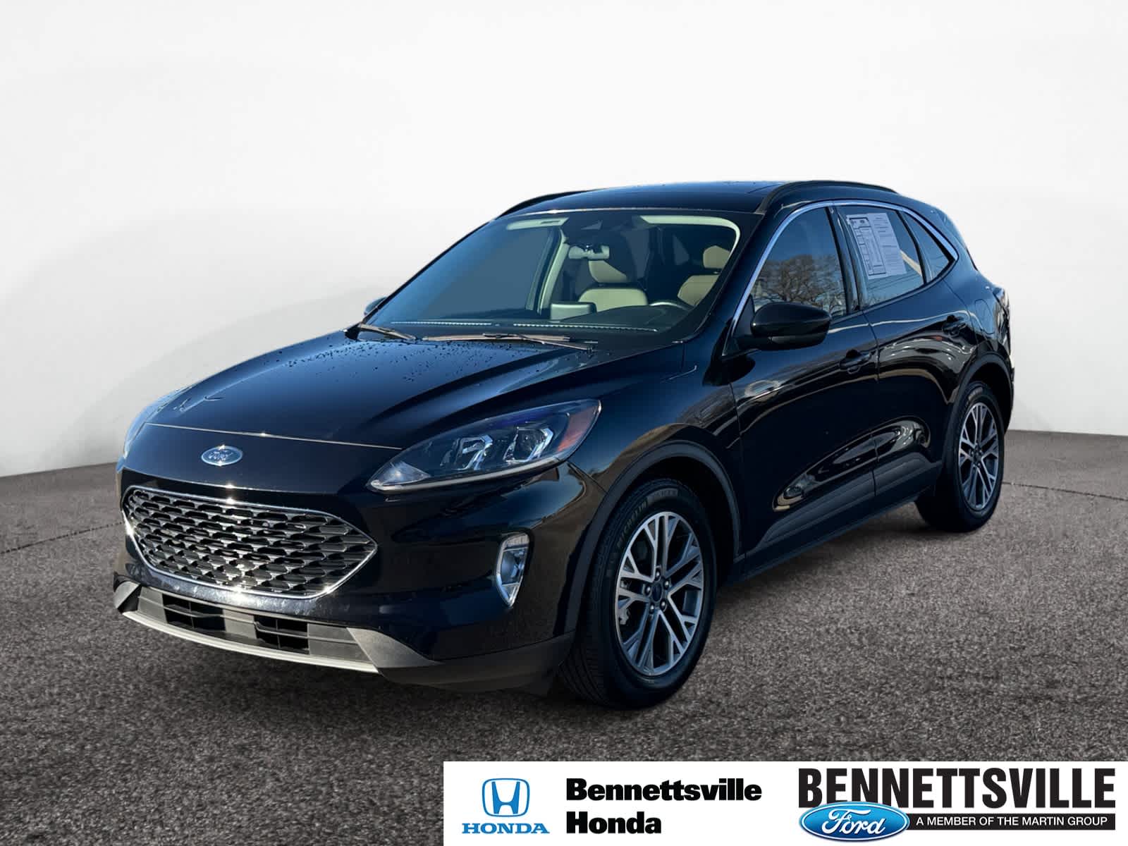 2021 Ford Escape SEL's photo