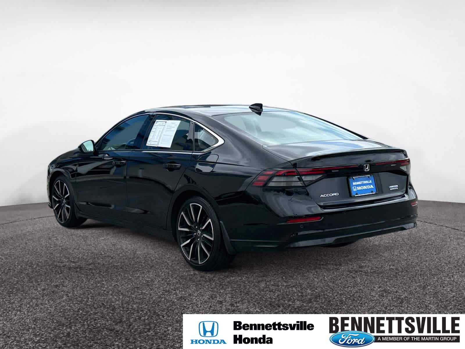 2024 Honda Accord Hybrid Touring photo 3