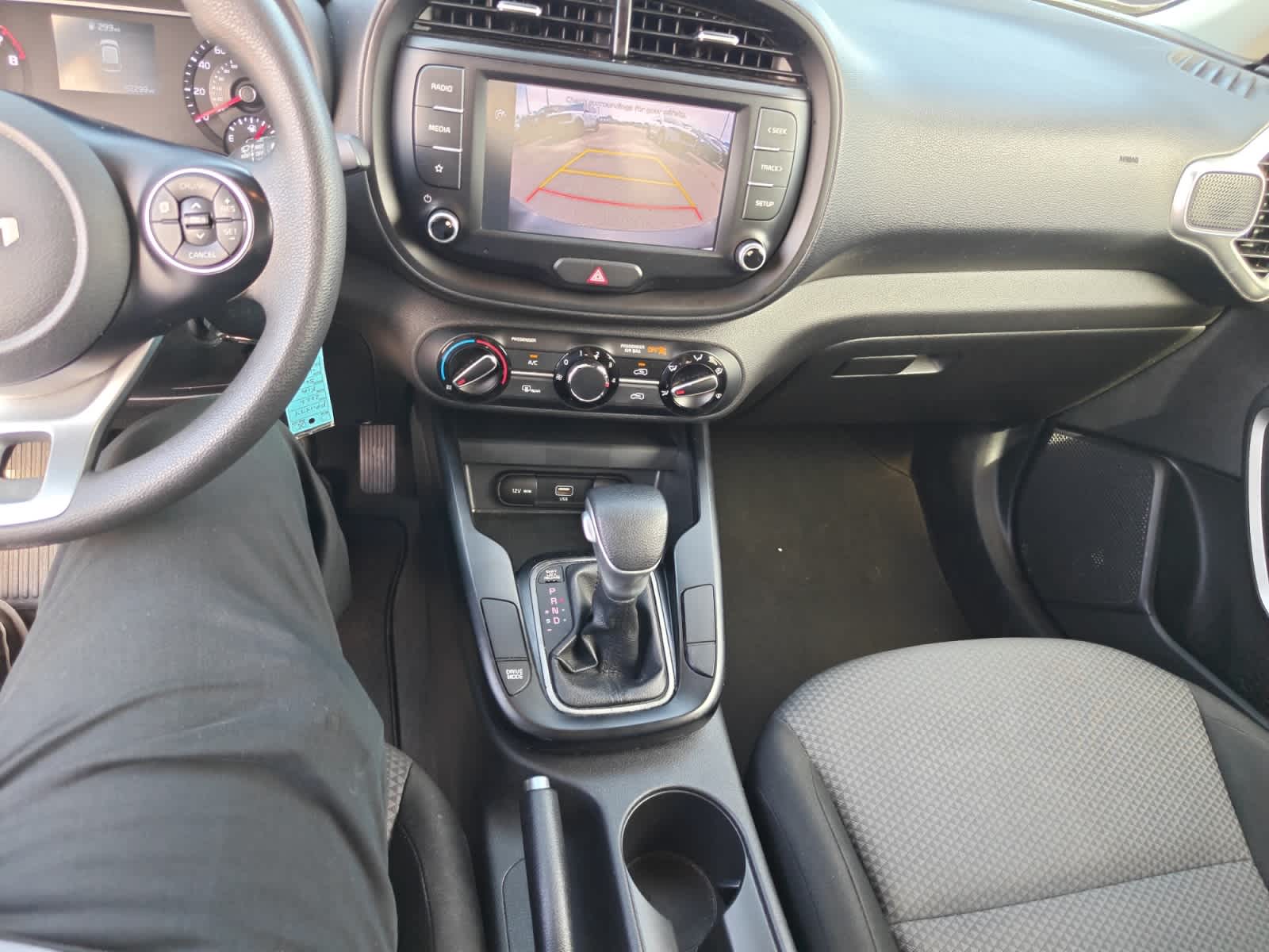 2022 Kia Soul LX - Photo 18