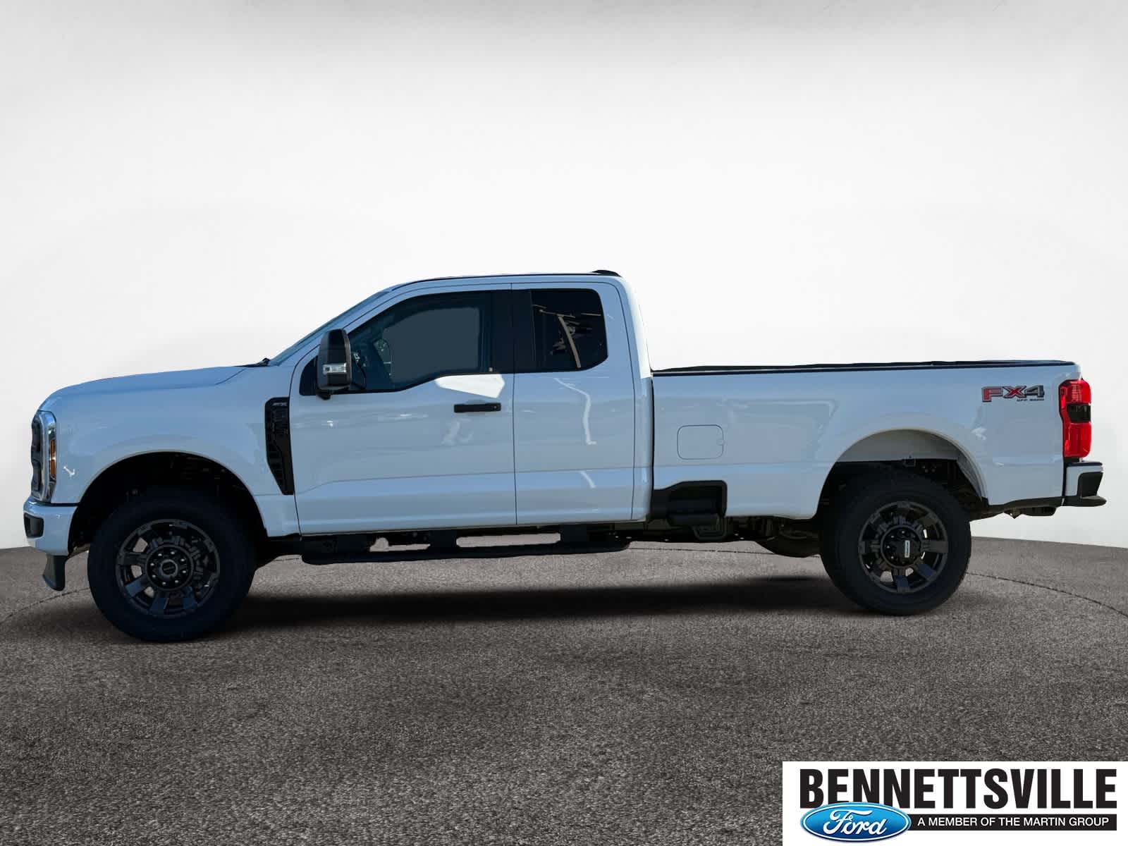 2025 Ford F-350 XL photo 2
