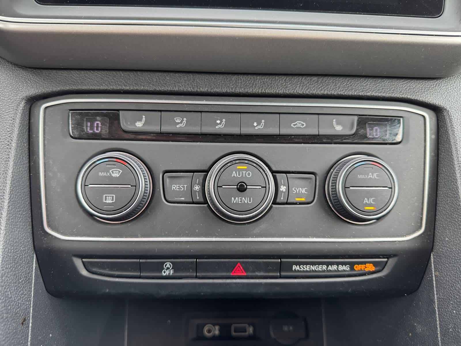 2019 Volkswagen Atlas SE w/Tech - Photo 17