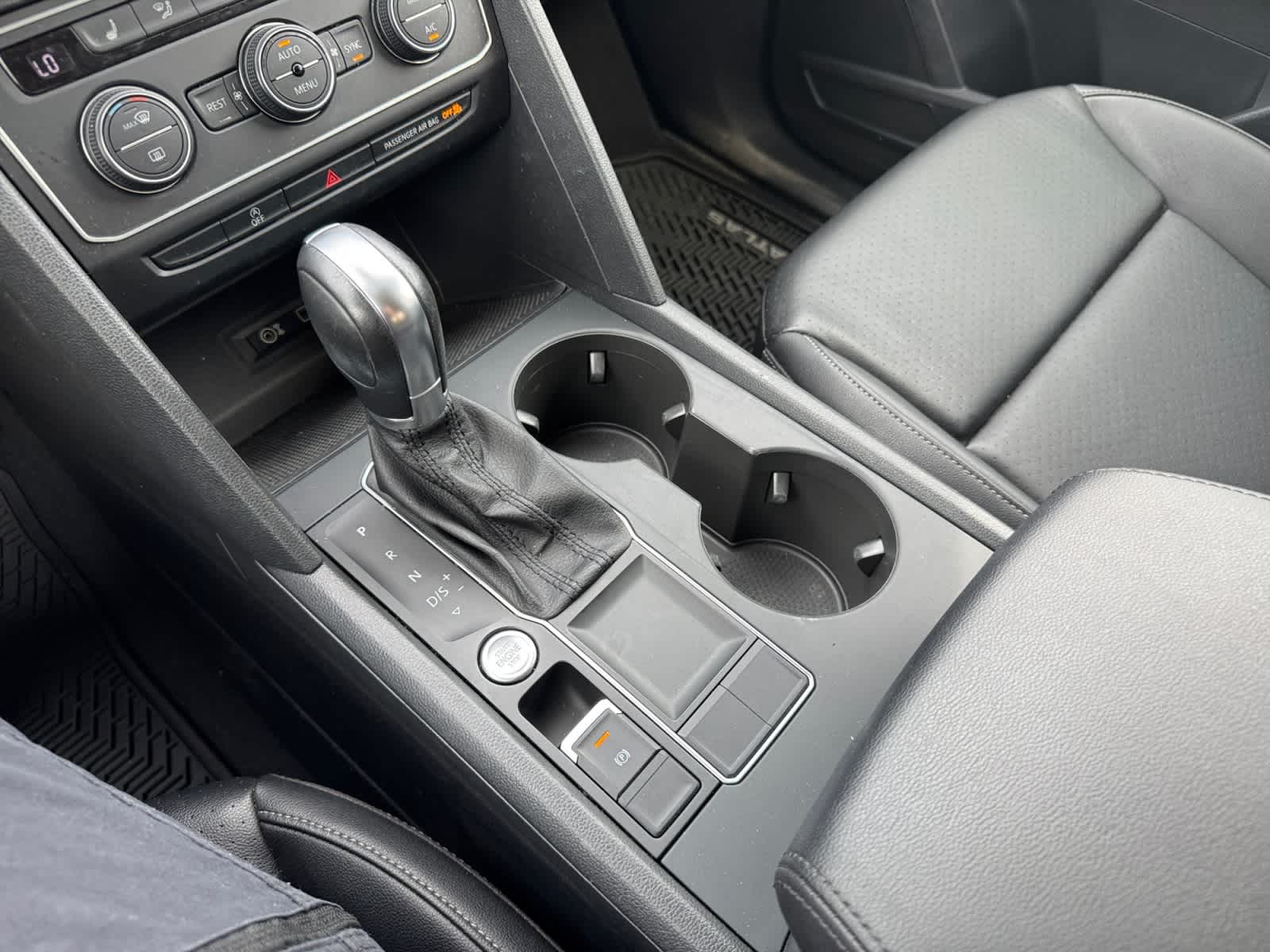 2019 Volkswagen Atlas SE w/Tech - Photo 18