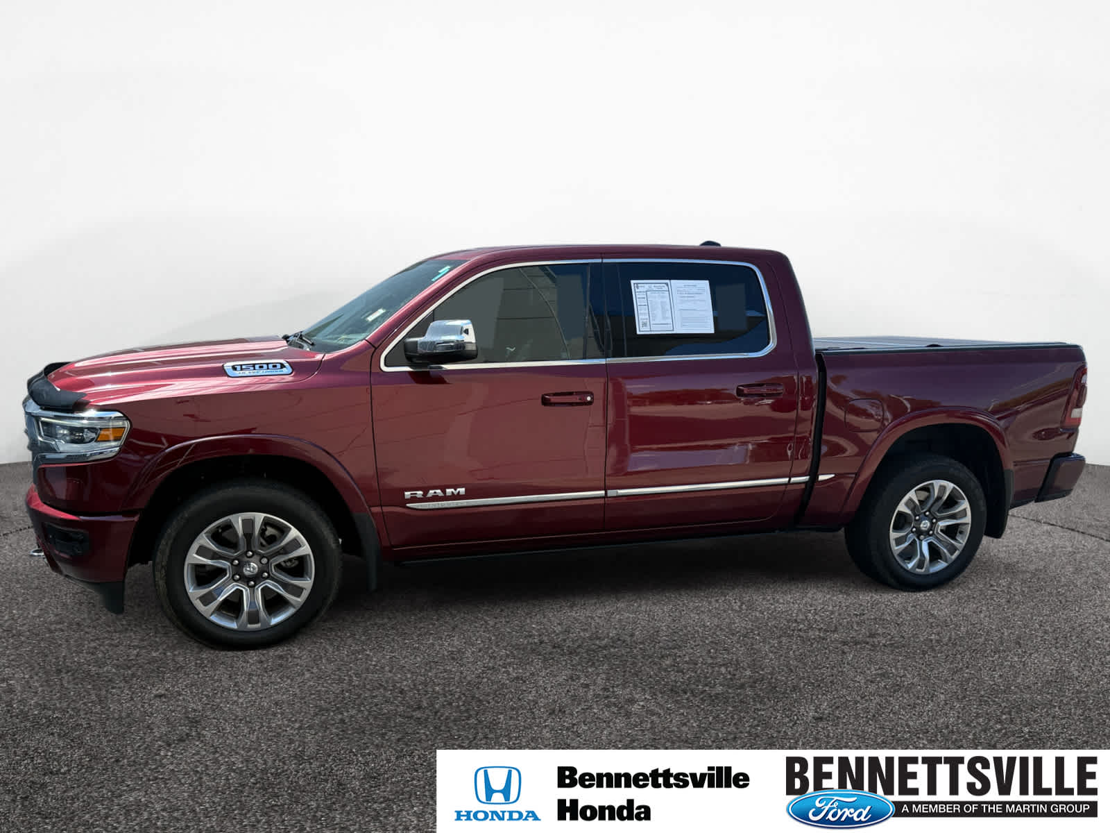 2024 Ram 1500 Limited photo 2