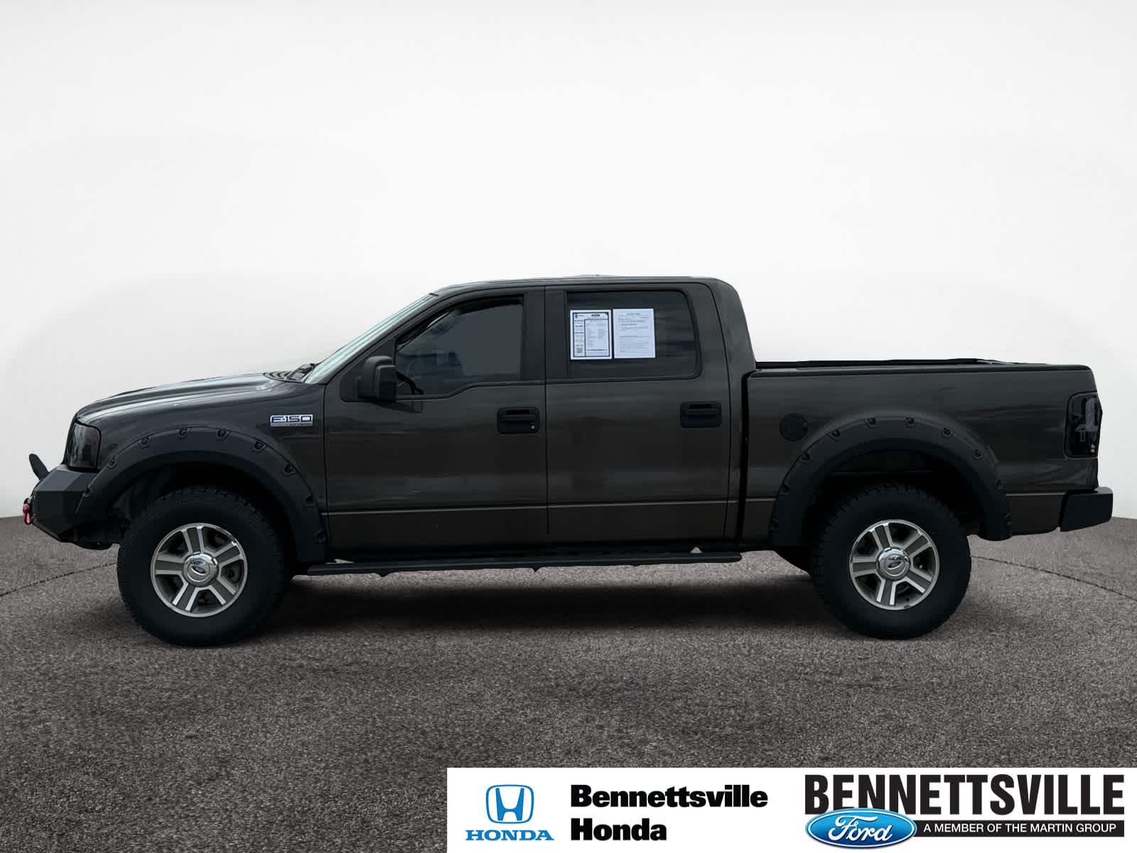 2007 Ford F-150 XLT photo 2