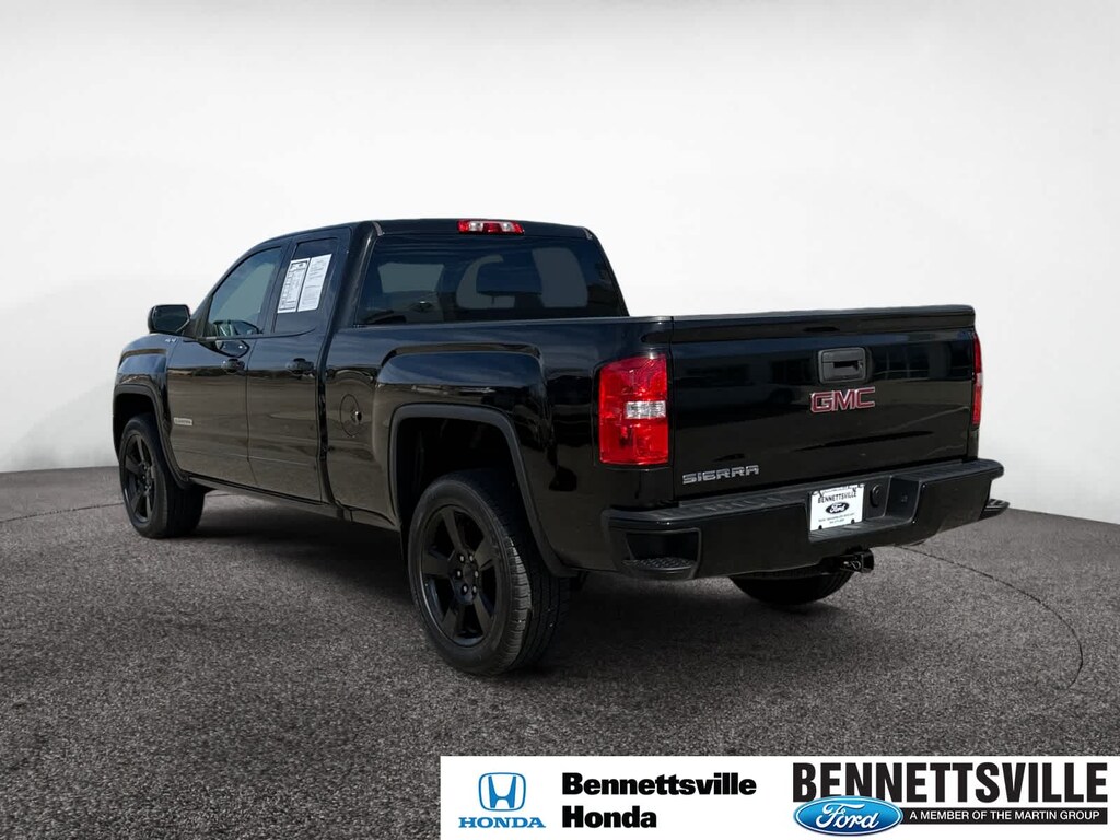 Used 2018 GMC Sierra 1500 Base Extended Cab Short Bed Truck