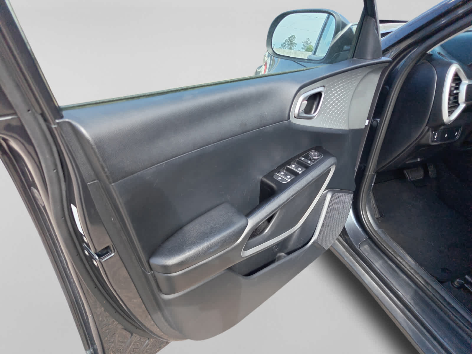 2022 Kia Soul LX - Photo 10