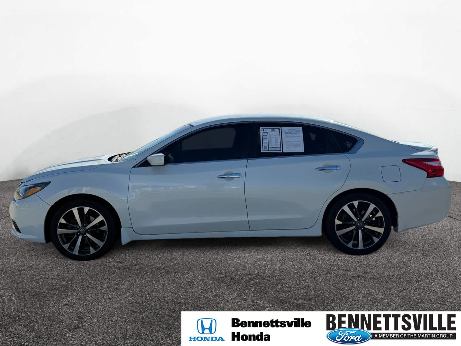 Used 2016 Nissan Altima SR with VIN 1N4AL3AP6GC272799 for sale in Bennettsville, SC