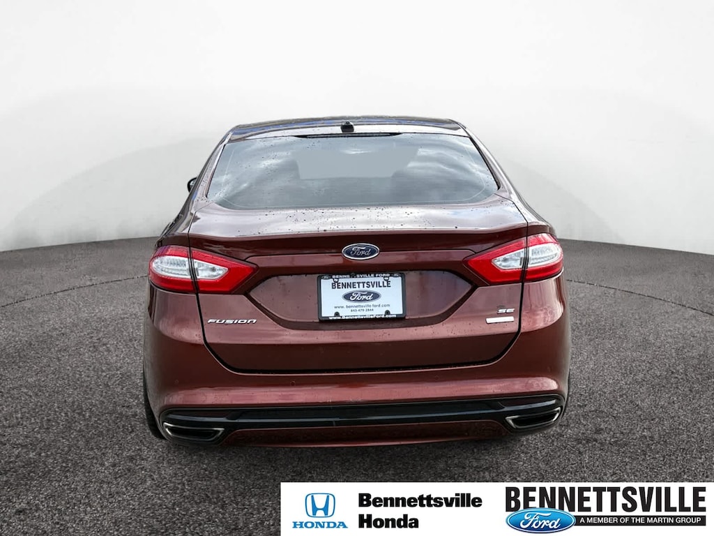 Used 2016 Ford Fusion SE Sedan