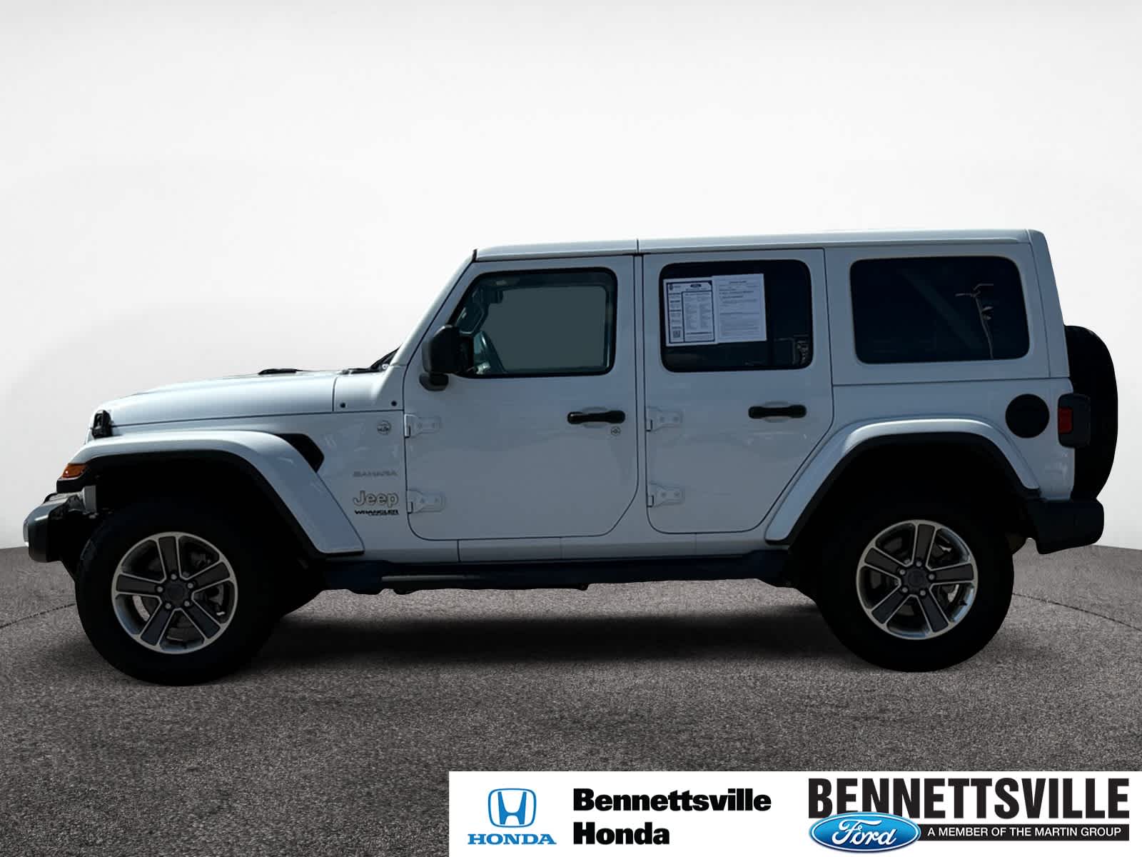 2021 Jeep Wrangler Unlimited Sahara photo 2