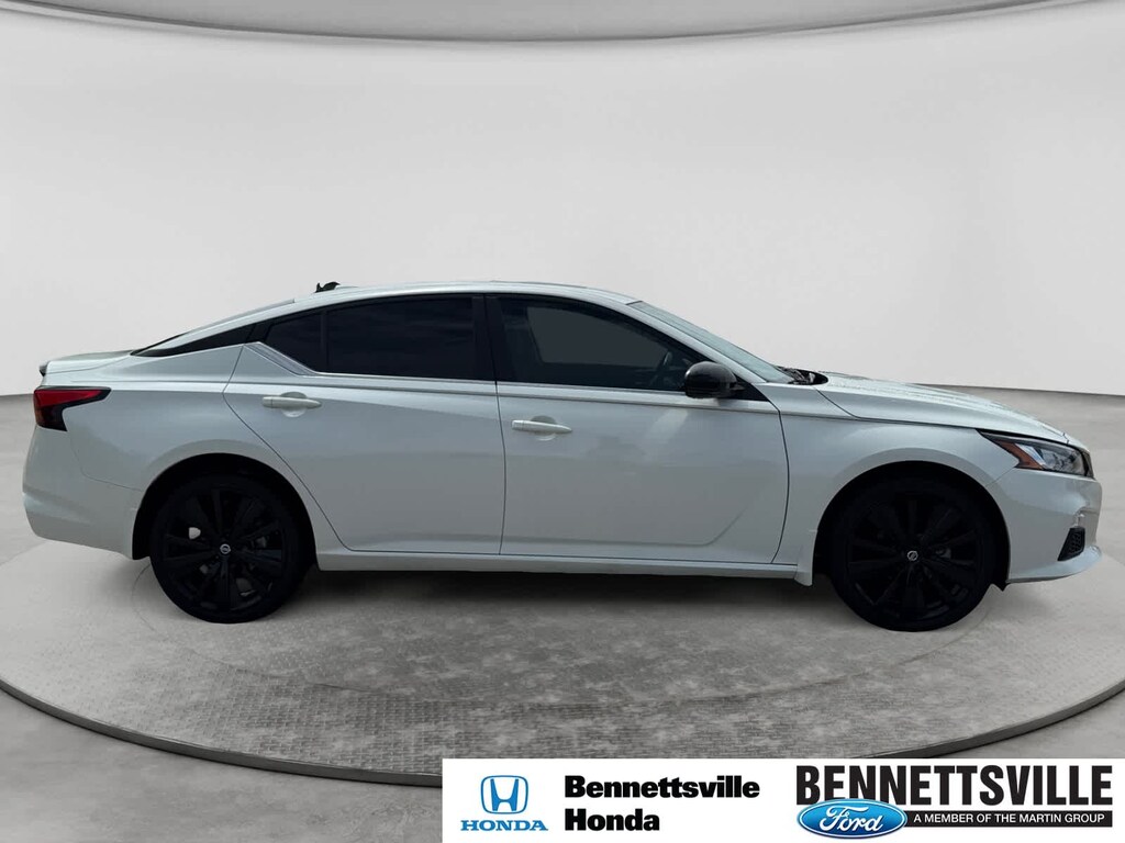 Used 2021 Nissan Altima 2.5 SR AWD Sedan