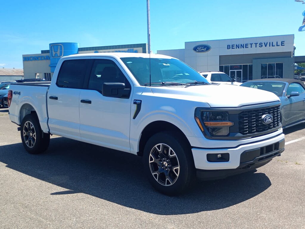 New 2025 Ford F-150 STX 4WD Supercrew 5.5 Box 4WD SuperCrew 5.5 Box