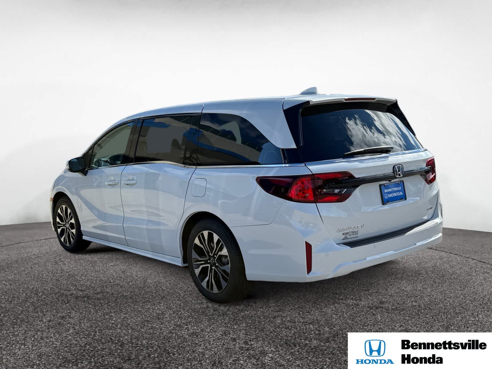 2026 Honda Odyssey Elite photo 3