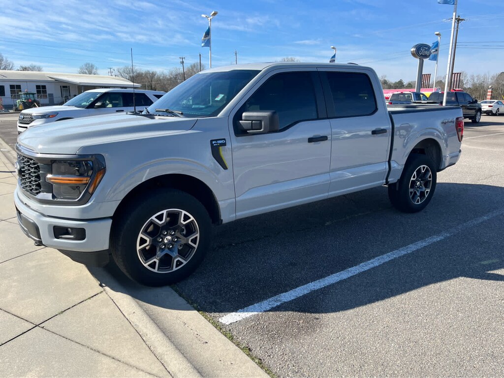 Used 2024 Ford F-150 STX 4WD Supercrew 5.5 Box 4WD SuperCrew 5.5 Box