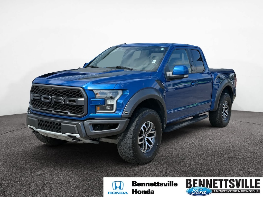 Used 2017 Ford F-150 Raptor 4WD Supercab 5.5 Box 4WD SuperCab 5.5 Box