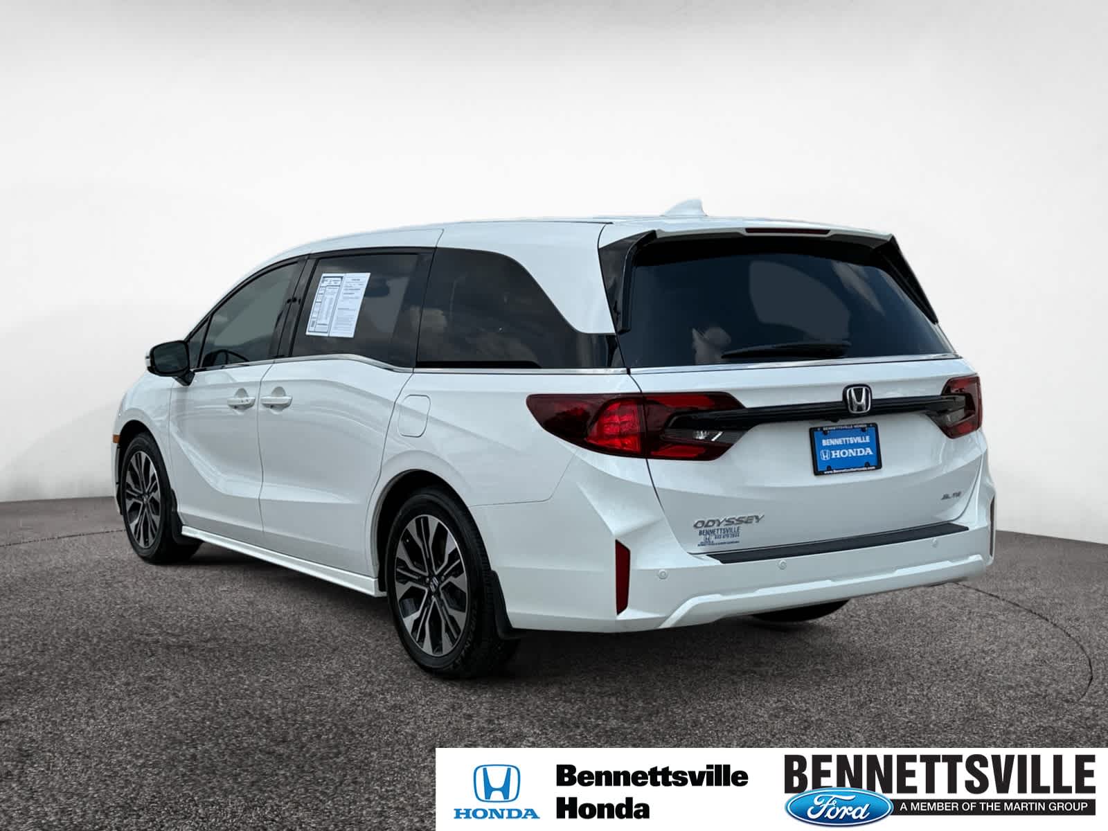 2025 Honda Odyssey Elite photo 3