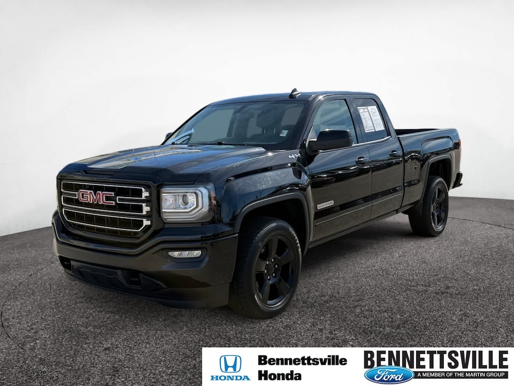 Used 2018 GMC Sierra 1500 4WD Double Cab 143.5 4WD Double Cab 143.5