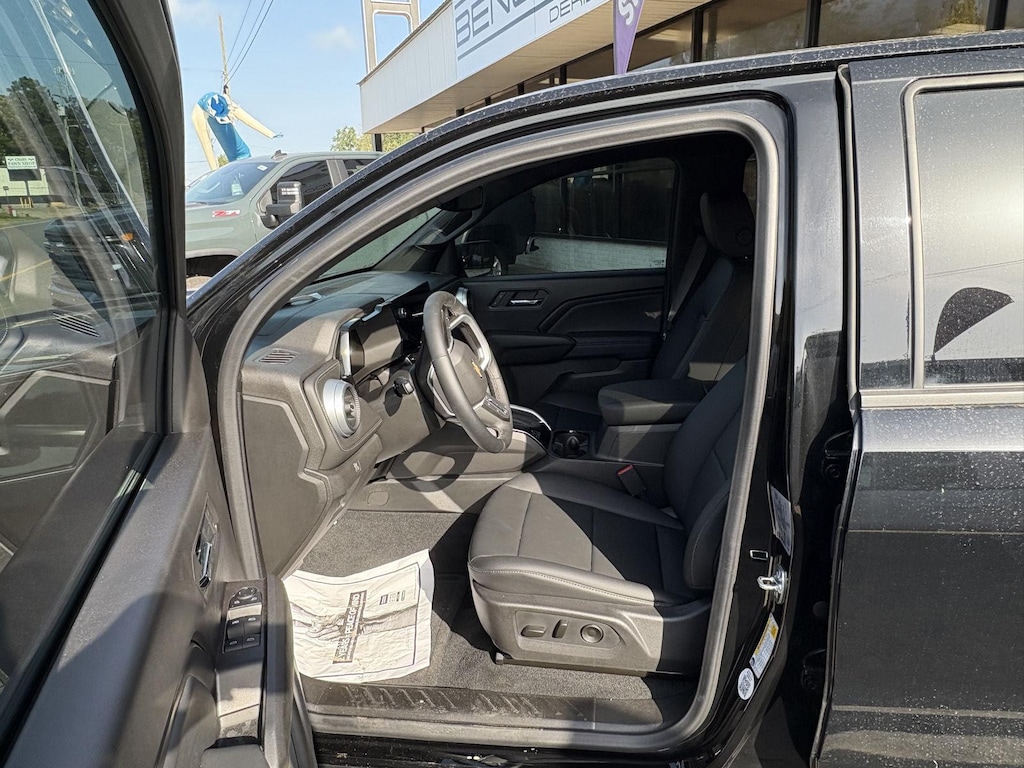 New 2025 Chevrolet Colorado WT/LT Truck