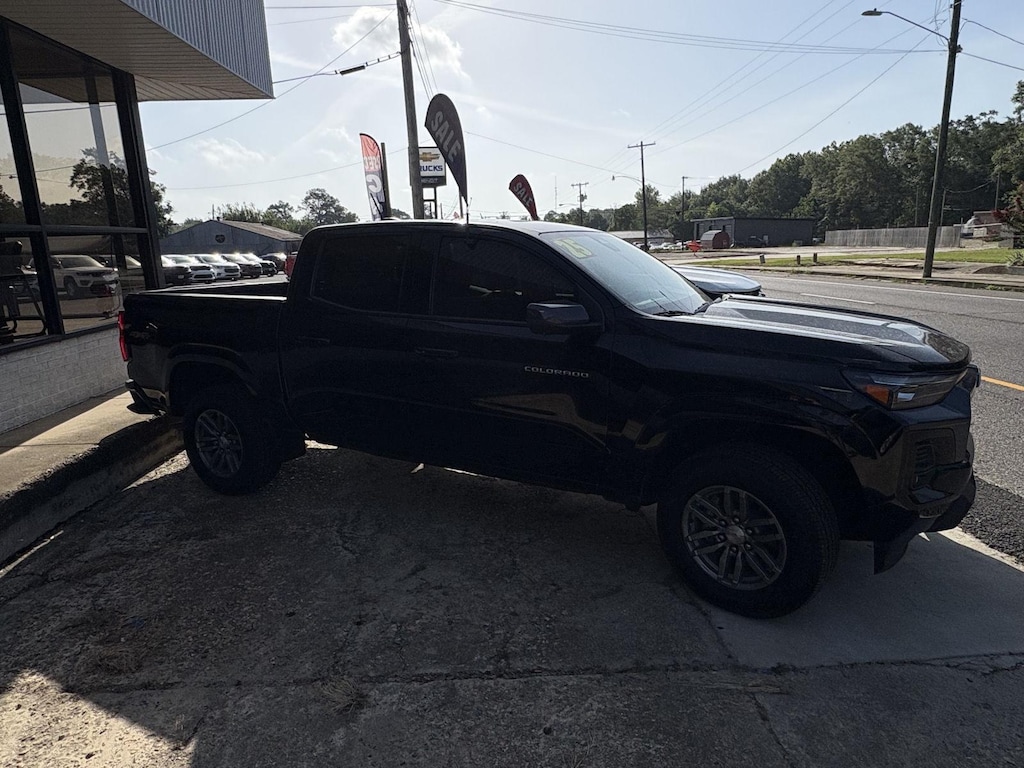 New 2025 Chevrolet Colorado WT/LT Truck