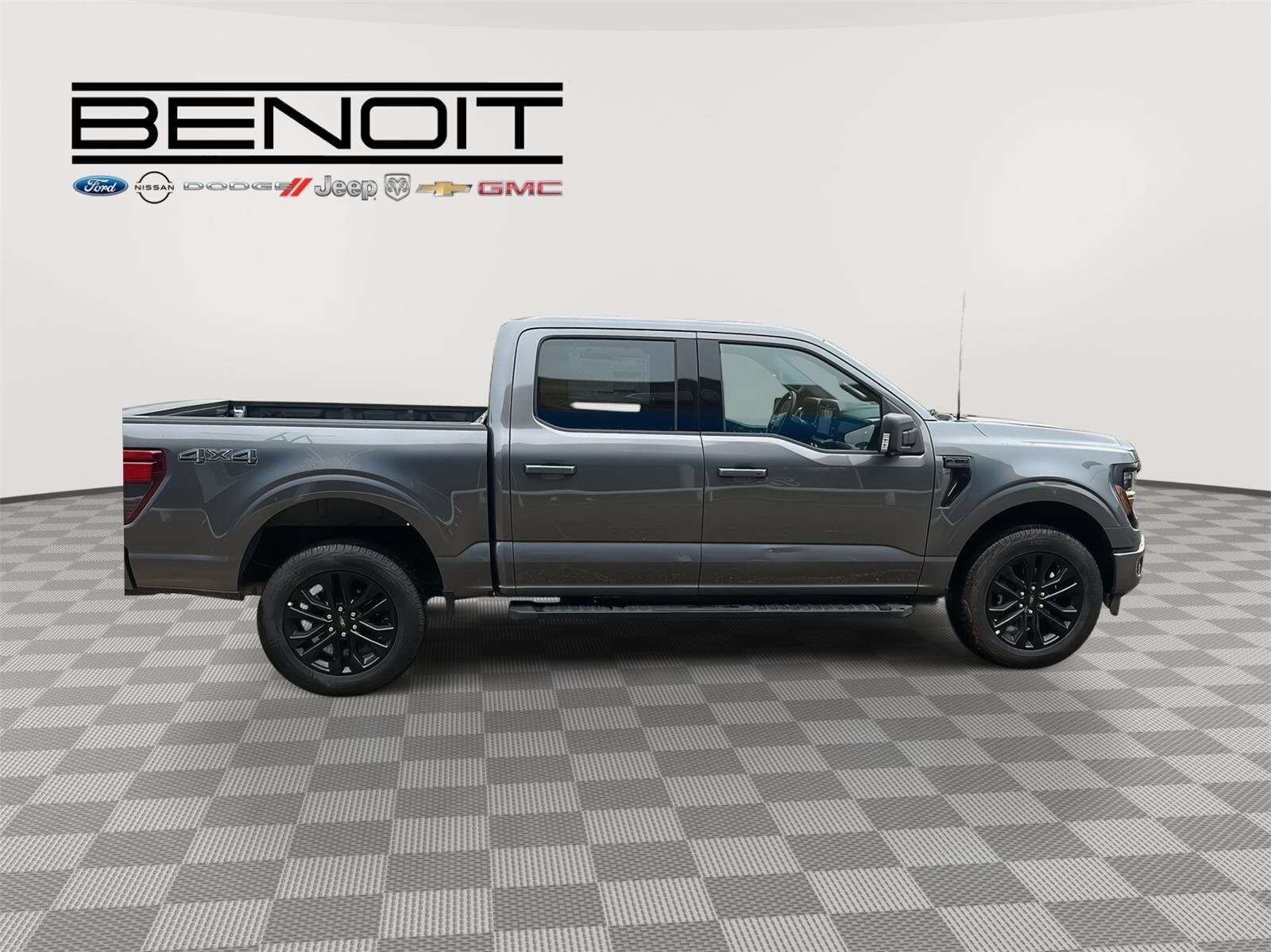 2025 Ford F-150 XLT photo 4