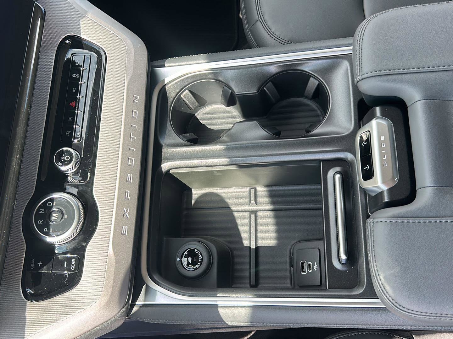 2026 Ford Expedition Active - Photo 11