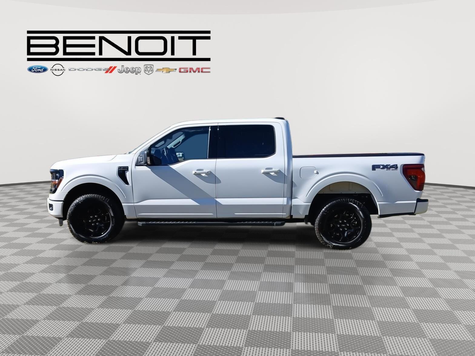 2025 Ford F-150 XLT photo 2