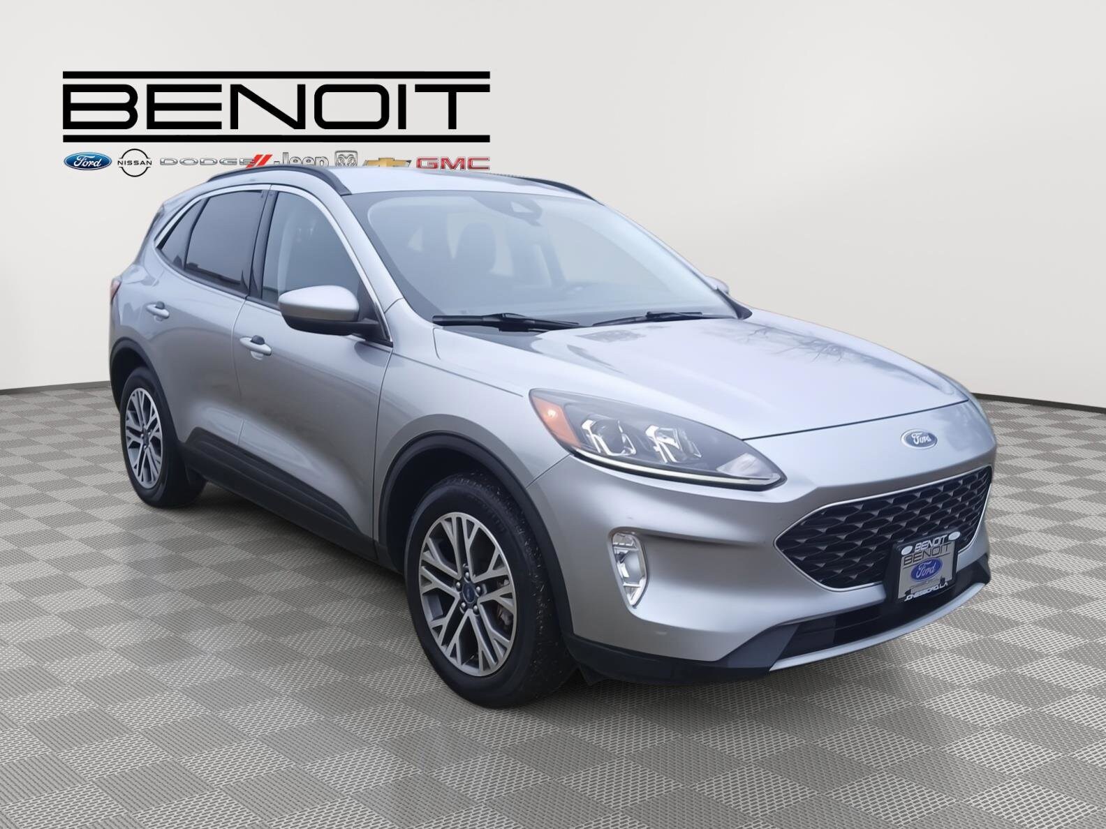 2021 Ford Escape SEL photo 3