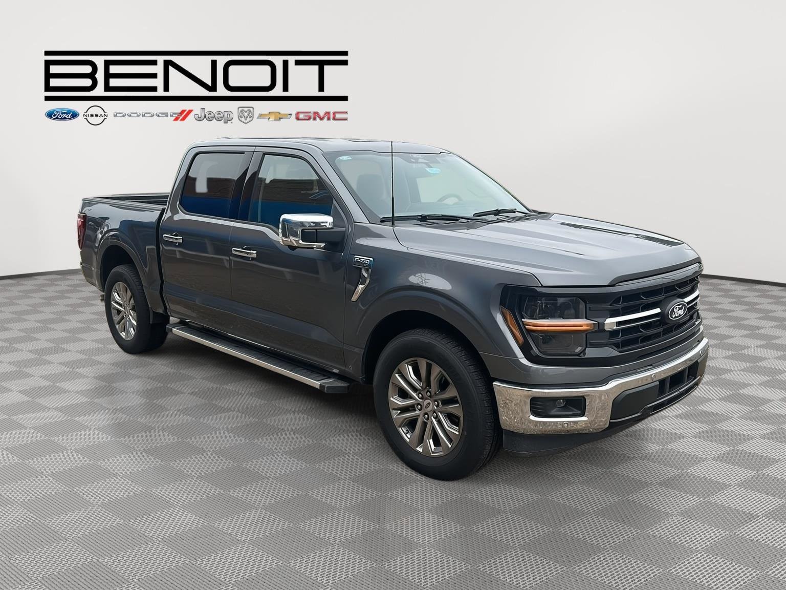 2025 Ford F-150 XLT photo 4