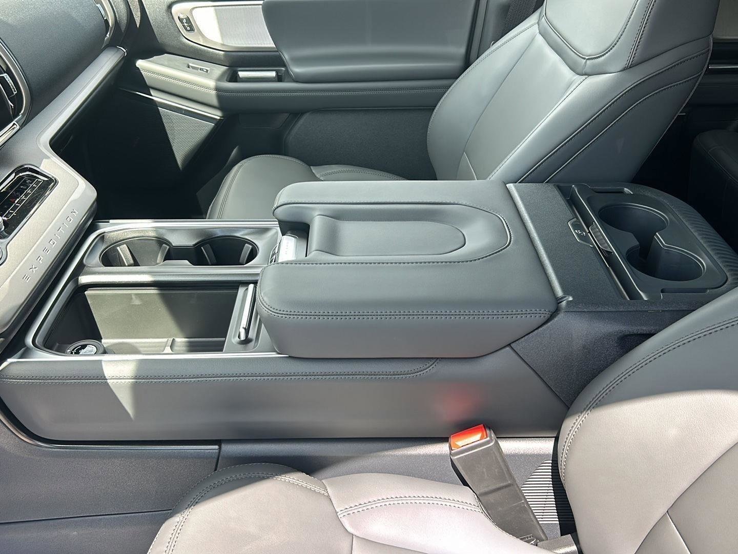 2026 Ford Expedition Active - Photo 15