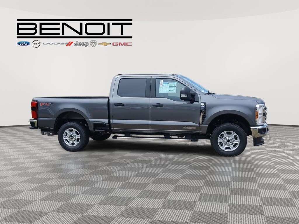 New 2025 Ford F-250  Truck Crew Cab