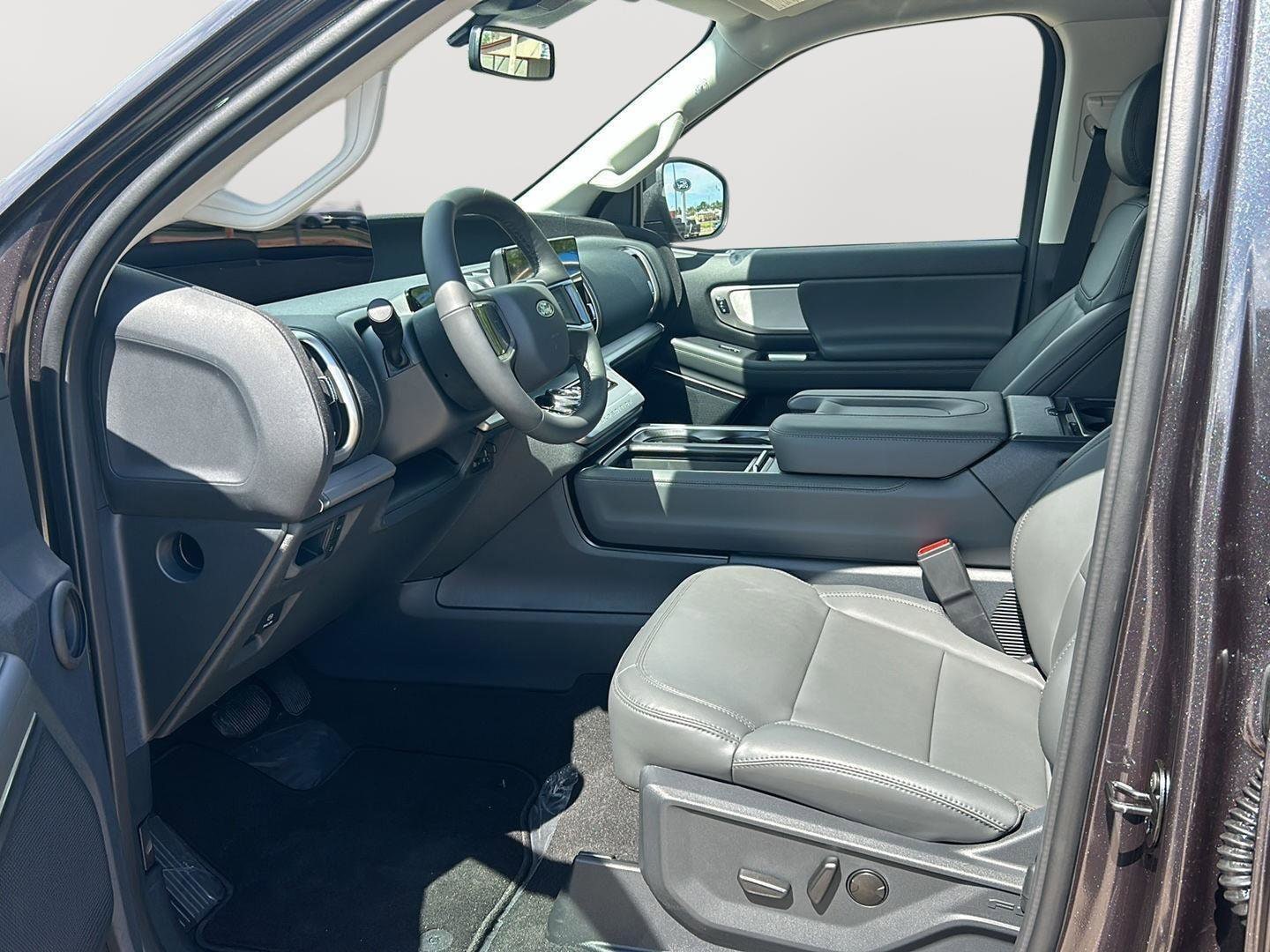 2026 Ford Expedition Active - Photo 9