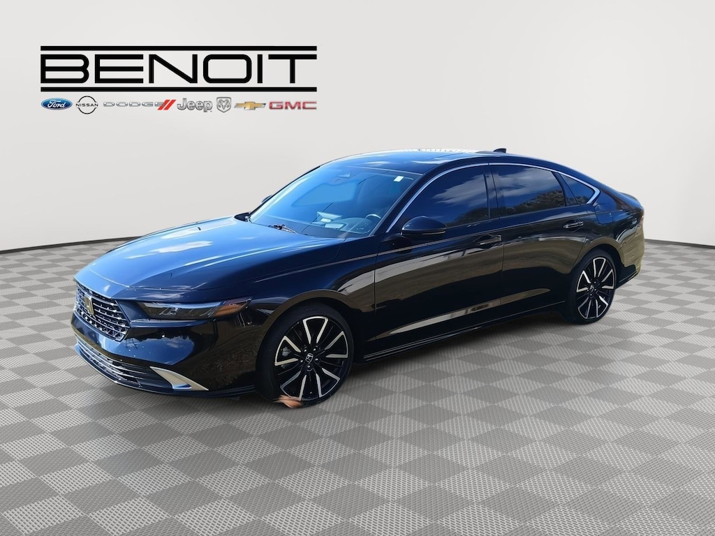 Used 2023 Honda Accord Hybrid Touring w/BSI Sedan