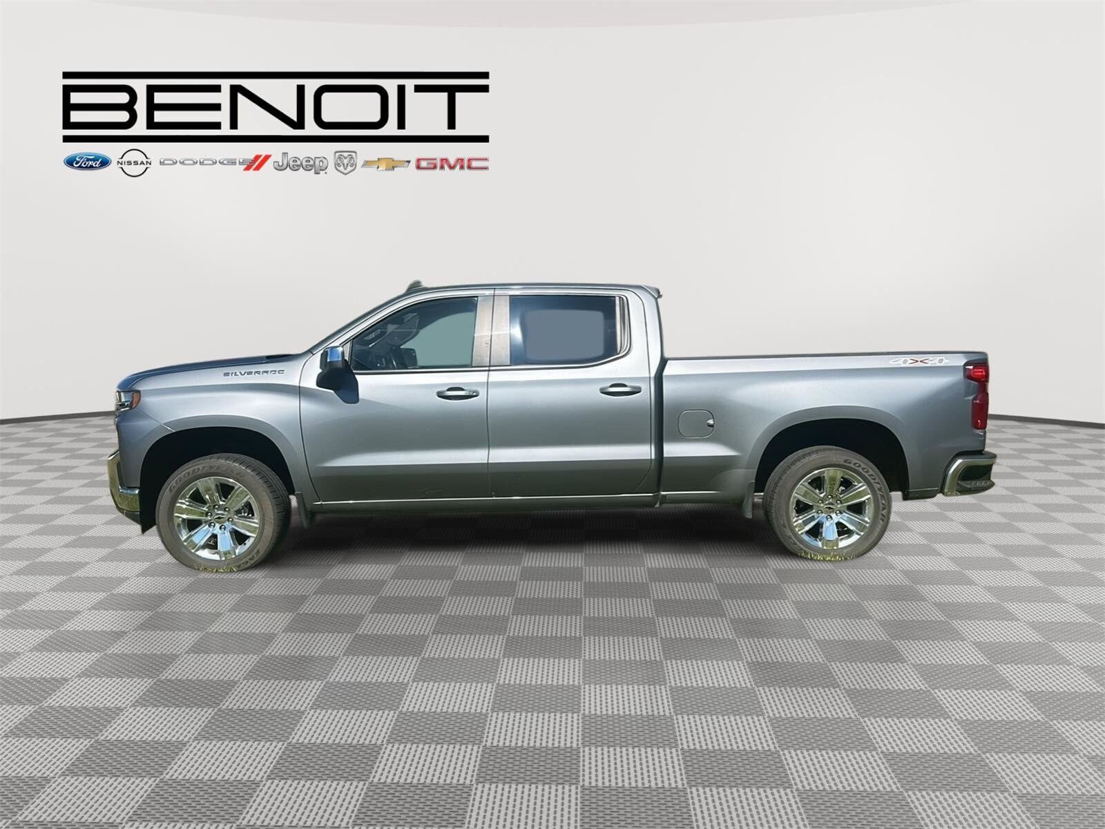 2021 Chevrolet Silverado 1500 LT photo 3