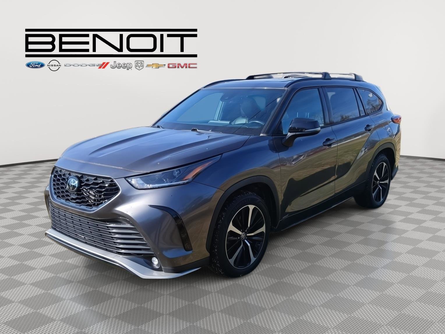 2022 Toyota Highlander XSE's photo