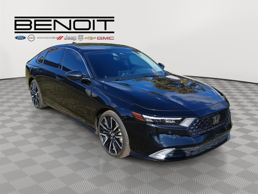 Used 2023 Honda Accord Hybrid Touring w/BSI Sedan