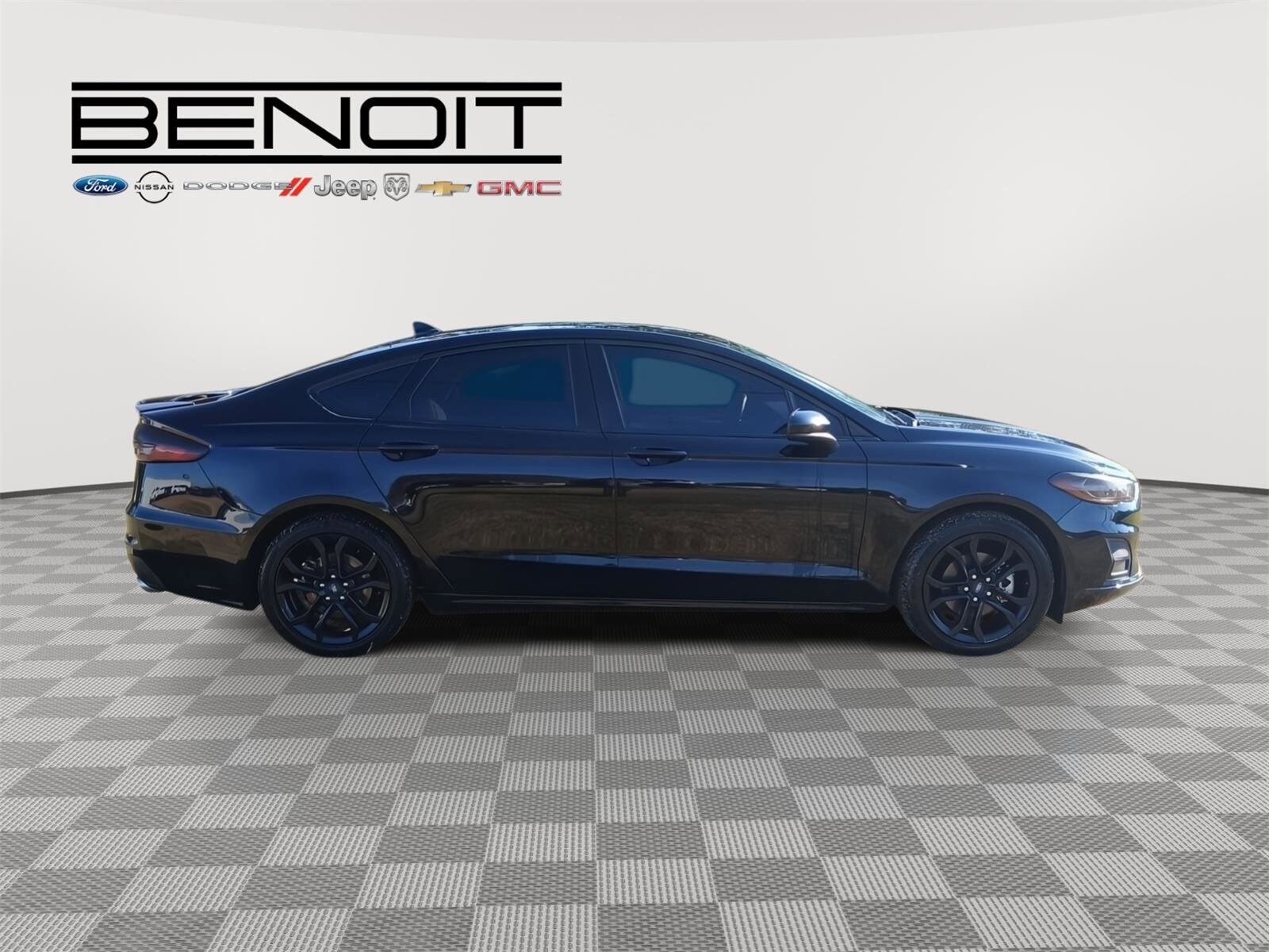 2019 Ford Fusion SE photo 4