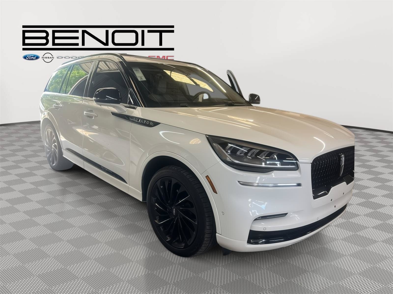 2023 Lincoln Aviator