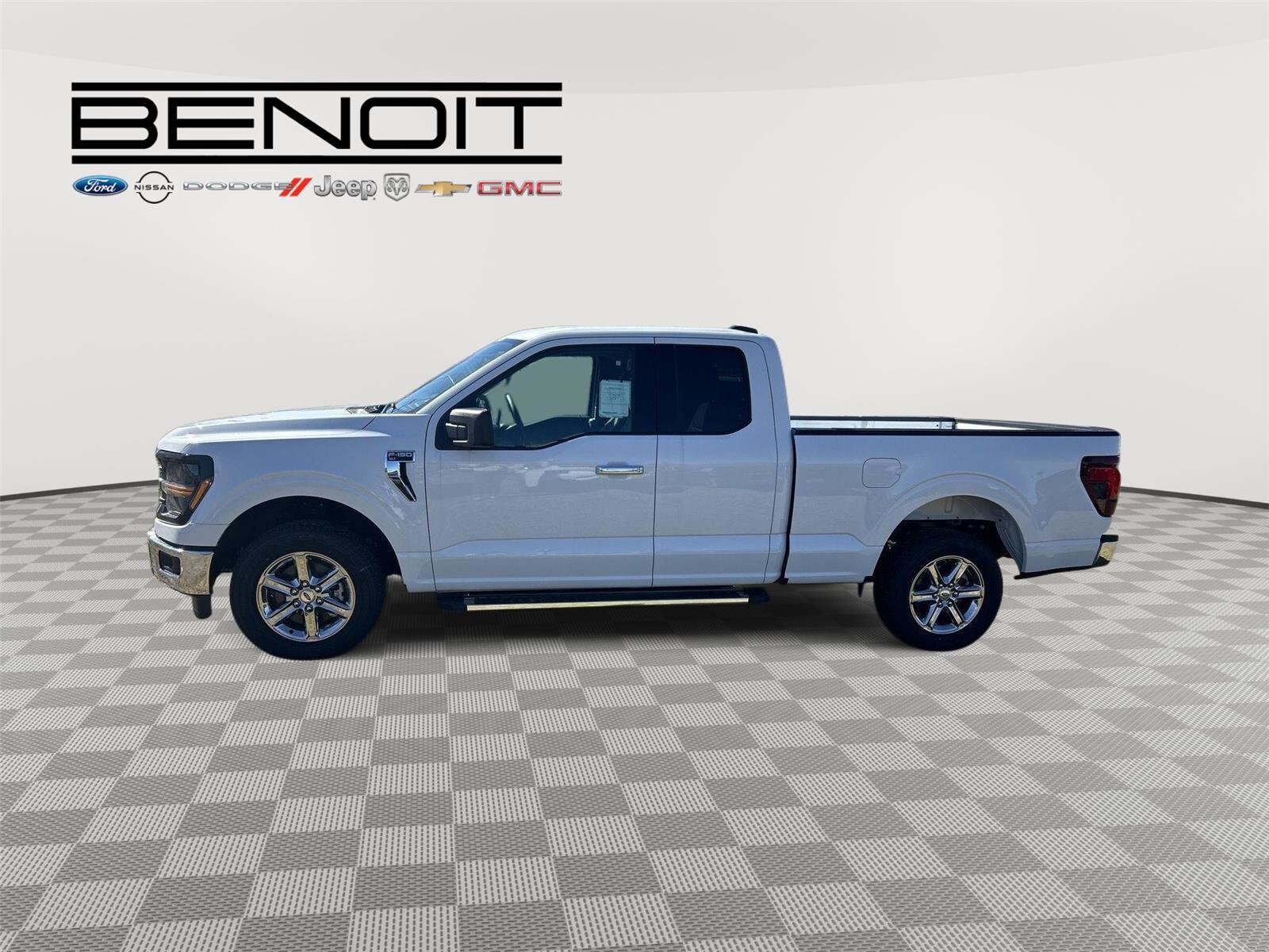 2025 Ford F-150 XLT photo 3