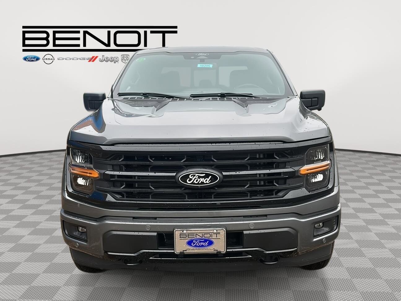 2025 Ford F-150 XLT photo 2