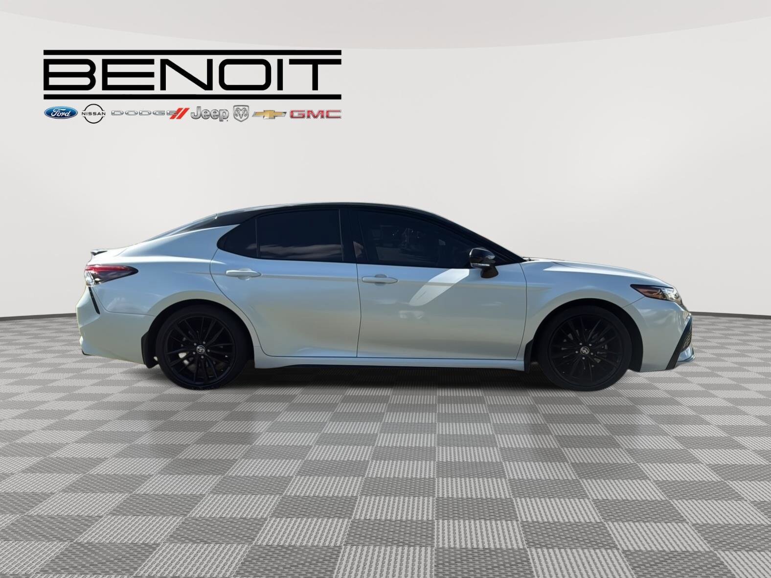 2024 Toyota Camry XSE V6 photo 4