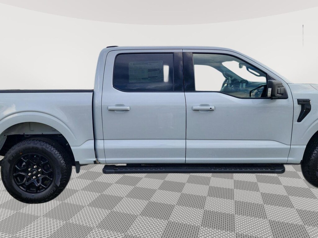 New 2025 Ford F-150 XLT Truck SuperCrew Cab