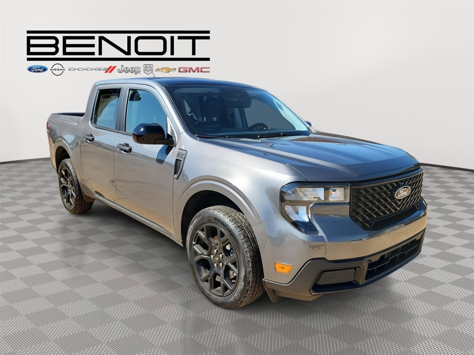 2025 Ford Maverick XLT photo 2