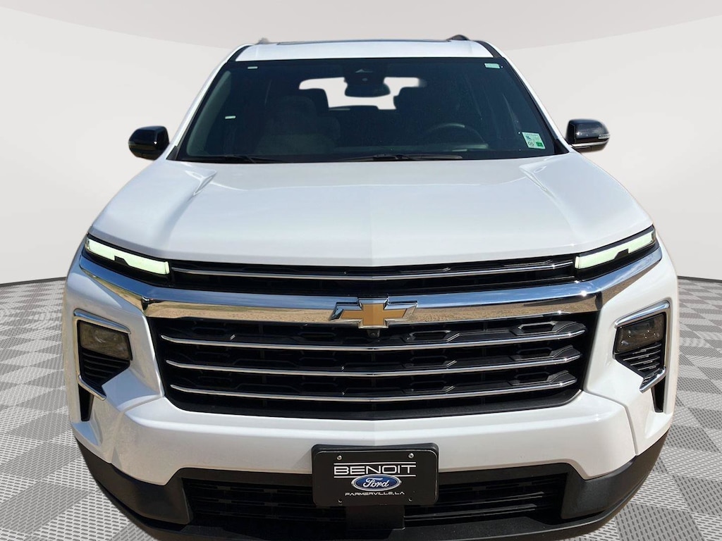 Used 2025 Chevrolet Traverse LT SUV
